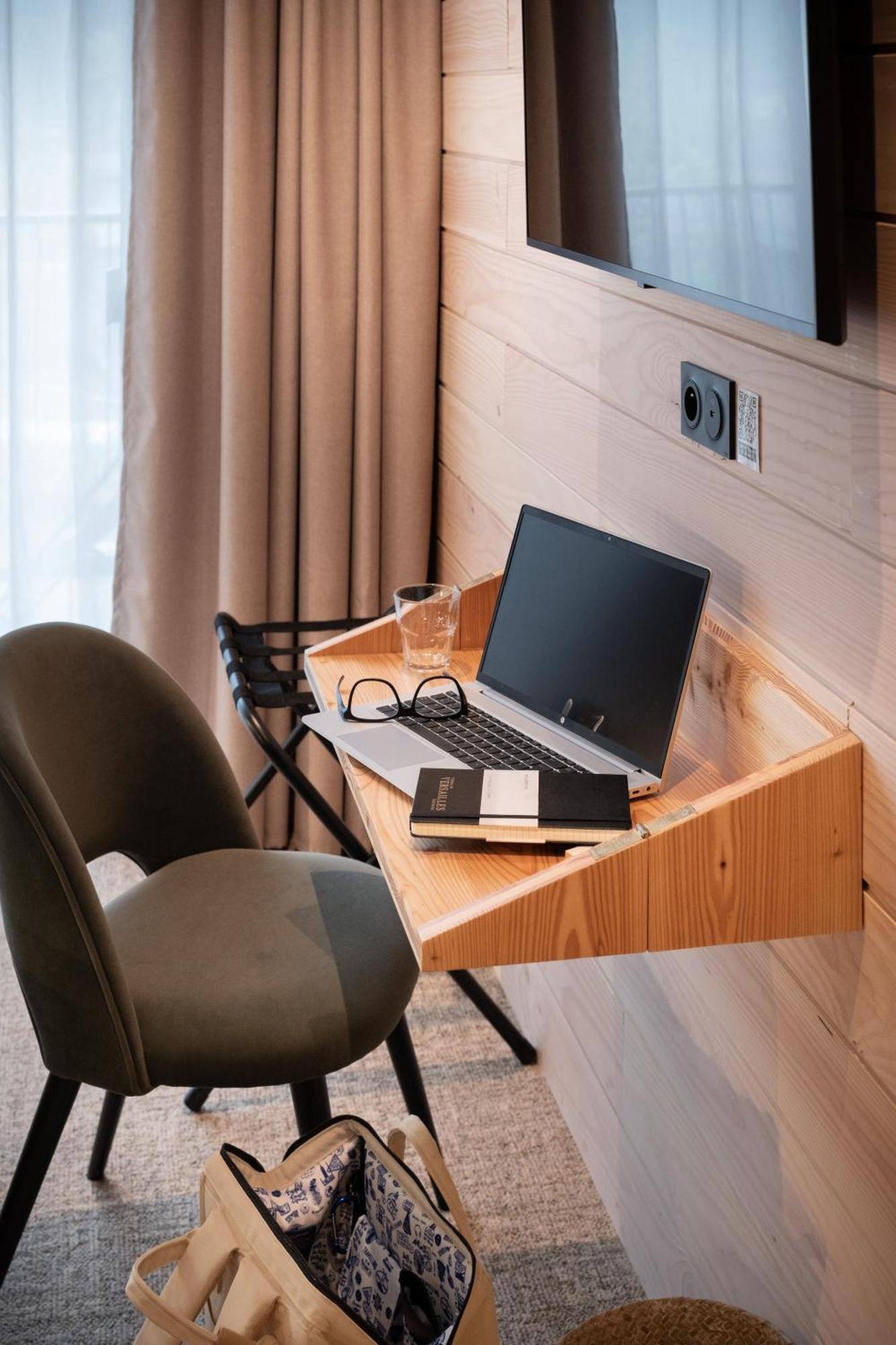 Hotel Le Bout Du Parc De ורסאי מראה חיצוני תמונה